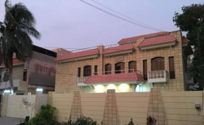 Отель City Lodge Guest House  Карачи